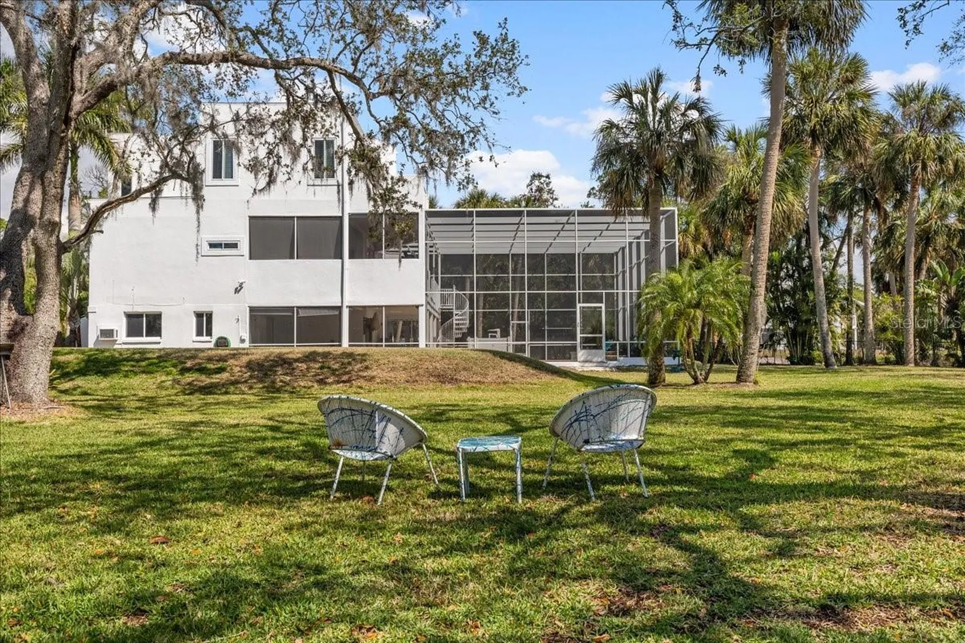 375 Wellington Avenue Oldsmar FL 34677