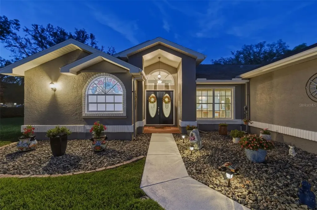 18143 Winding Oaks Boulevard Hudson FL 34667