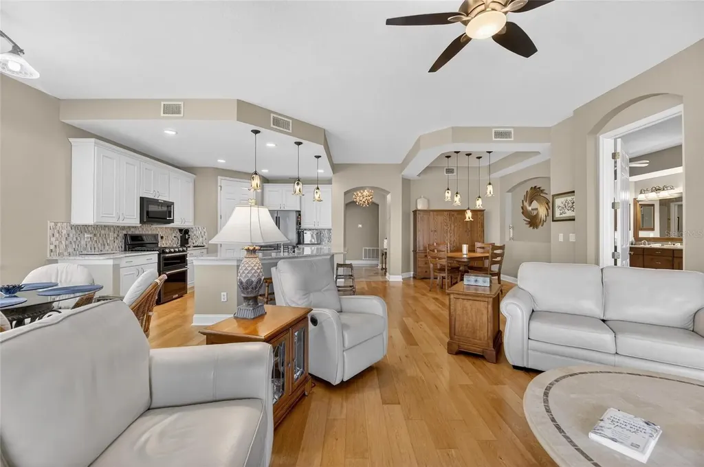 1351 Emerald Dunes Drive Sun City Center FL 33573