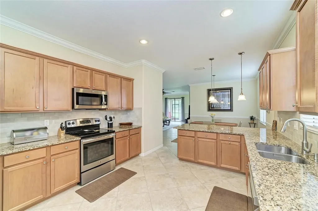 6810 Willowshire Way Bradenton FL 34212