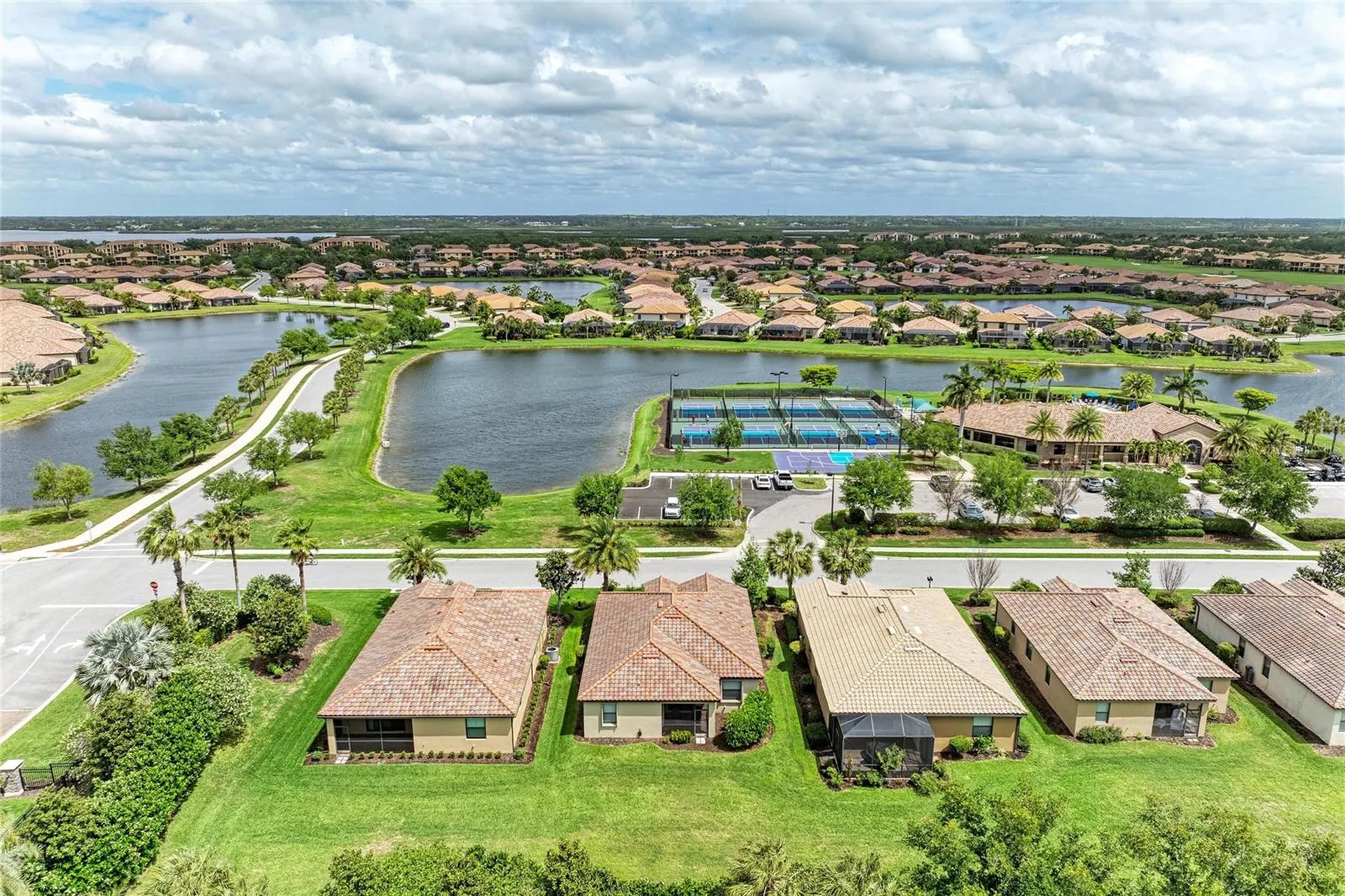 6810 Willowshire Way Bradenton FL 34212