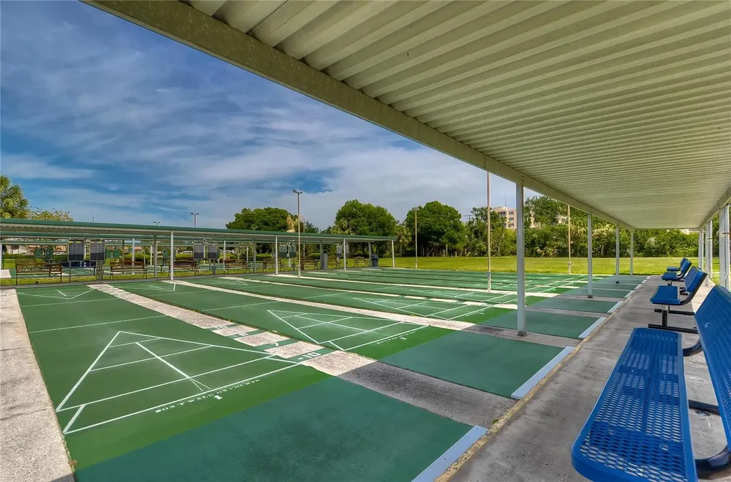 984 Pembroke Point Way Sun City Center FL 33573