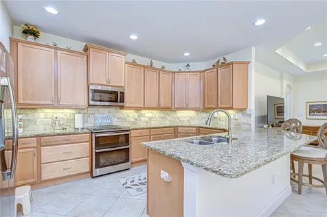 984 Pembroke Point Way Sun City Center FL 33573