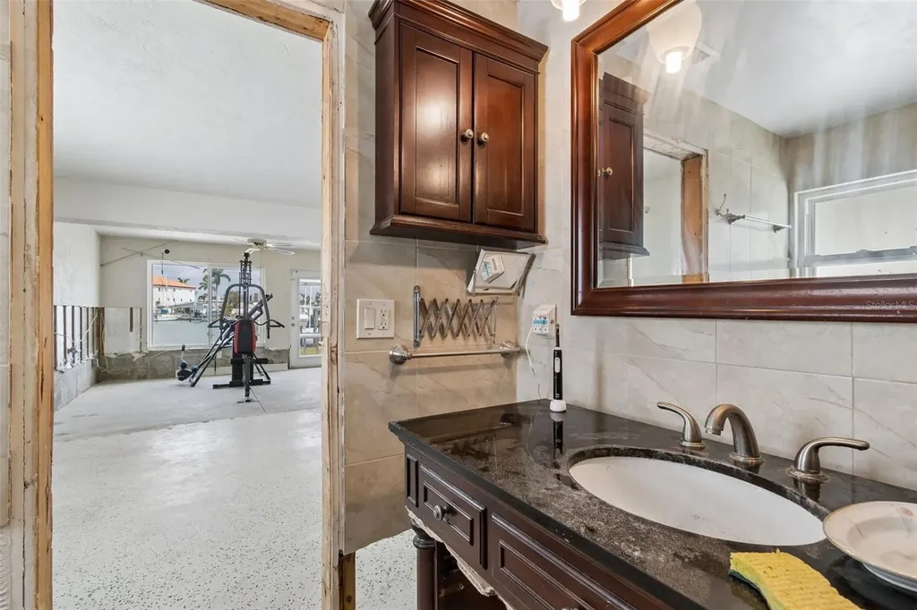 15 Bellevue Drive Treasure Island FL 33706
