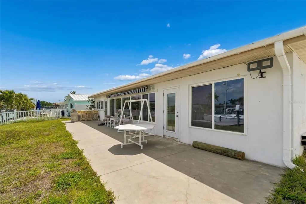 15 Bellevue Drive Treasure Island FL 33706