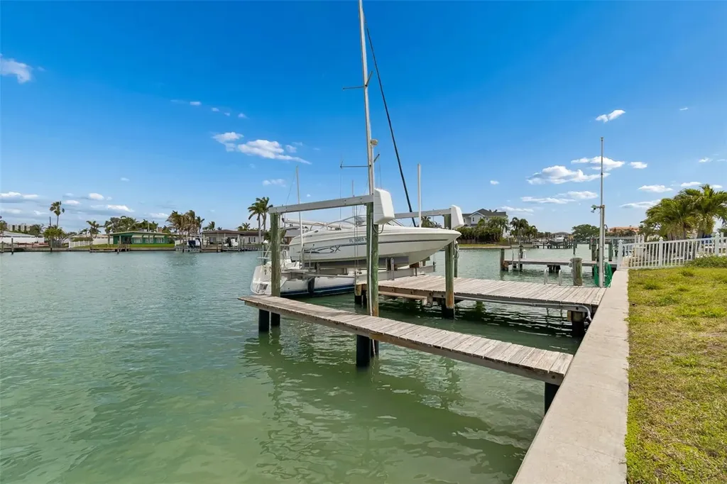 15 Bellevue Drive Treasure Island FL 33706