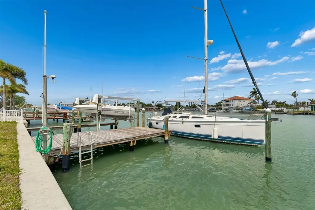 15 Bellevue Drive Treasure Island FL 33706