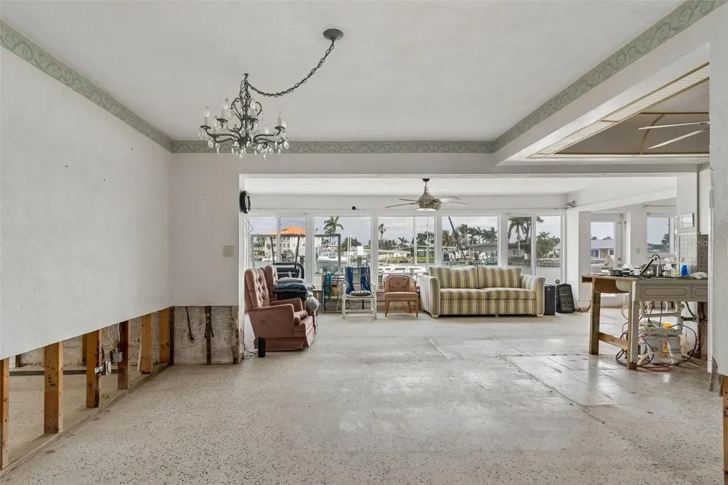 15 Bellevue Drive Treasure Island FL 33706