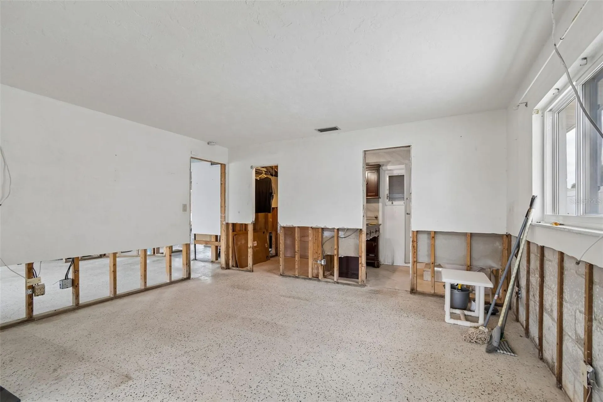 15 Bellevue Drive Treasure Island FL 33706