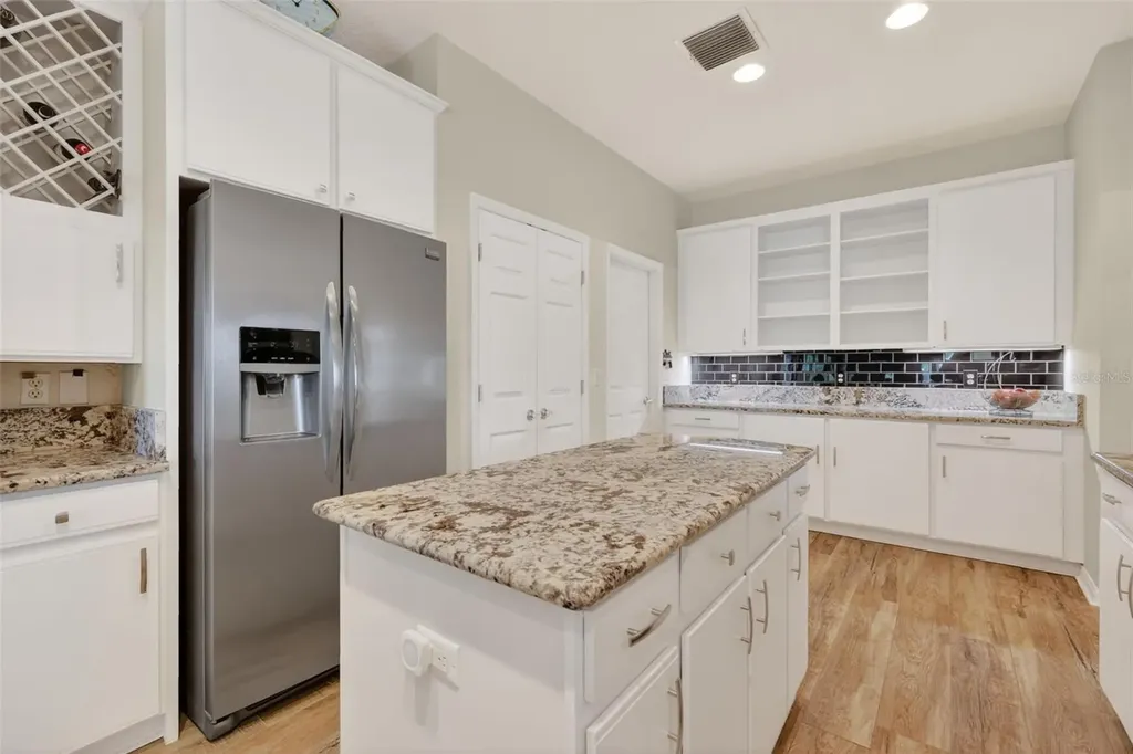 1880 Edgewater Drive Mount Dora FL 32757