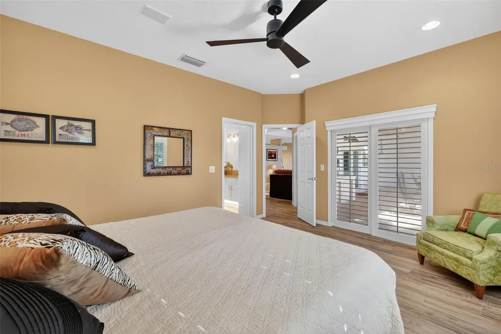 1880 Edgewater Drive Mount Dora FL 32757