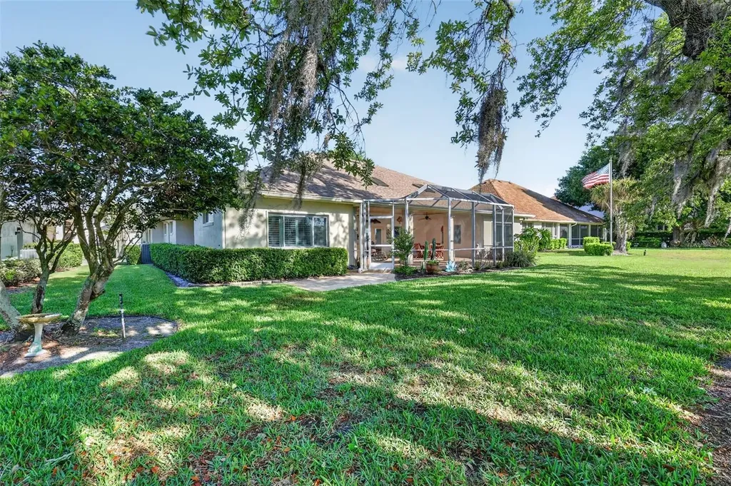 1880 Edgewater Drive Mount Dora FL 32757