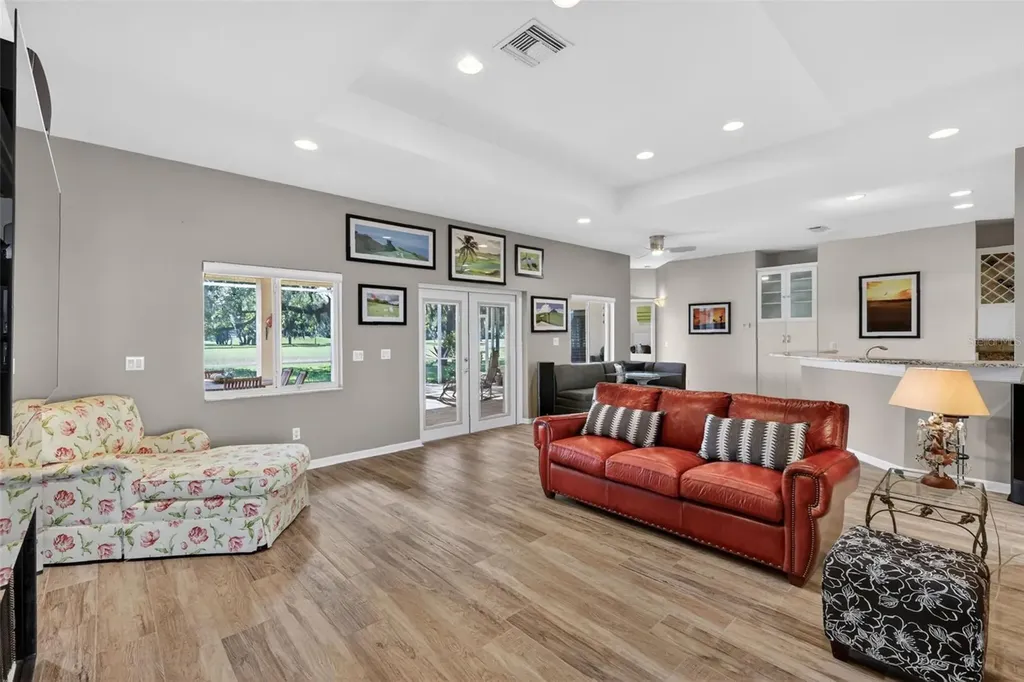1880 Edgewater Drive Mount Dora FL 32757