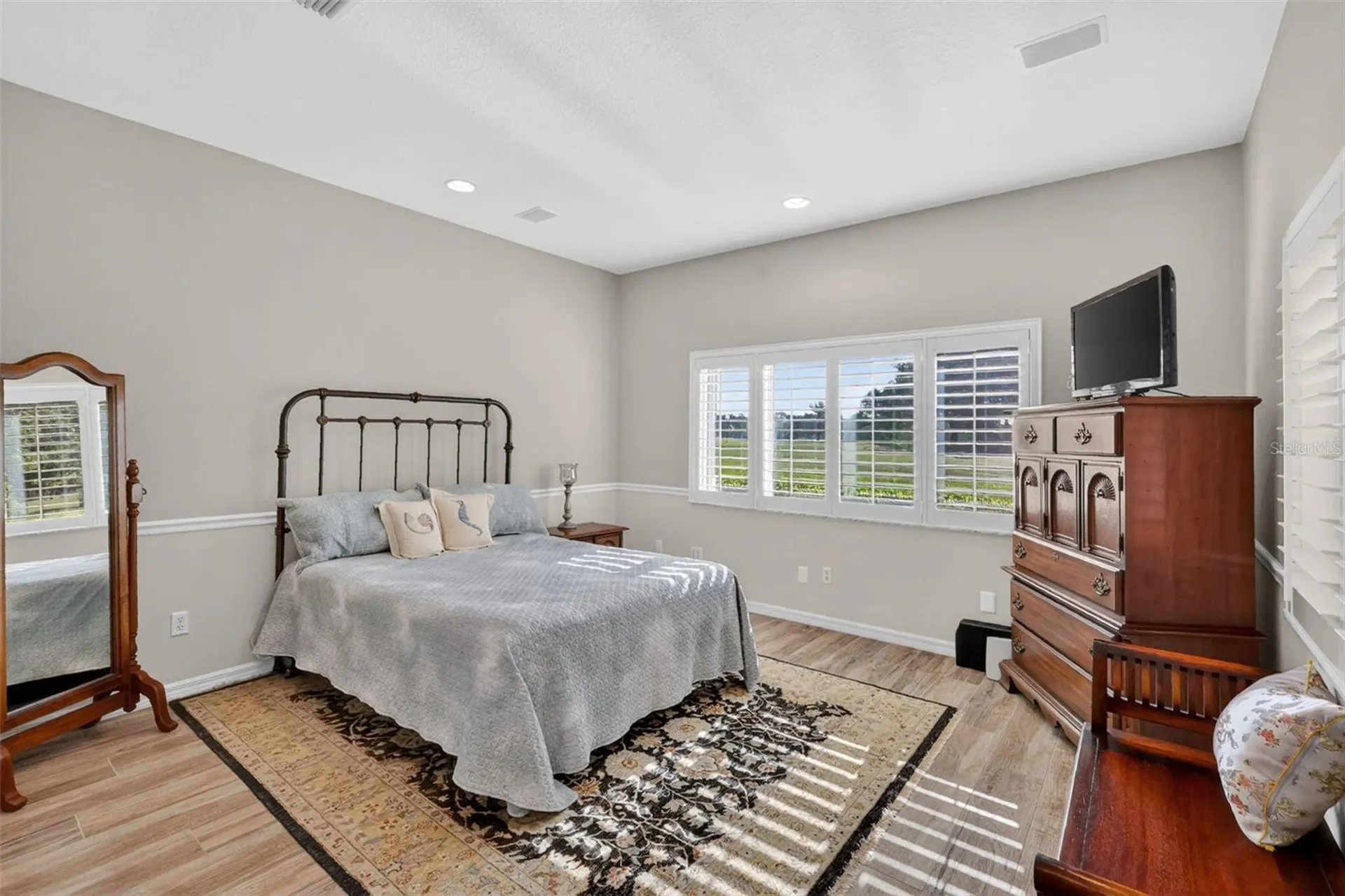 1880 Edgewater Drive Mount Dora FL 32757
