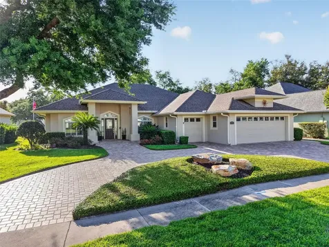 1880 Edgewater Drive Mount Dora FL 32757