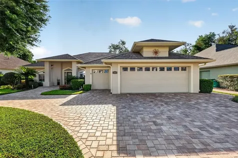 1880 Edgewater Drive Mount Dora FL 32757