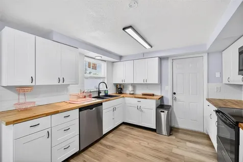 5346 Riddle Road Holiday FL 34690