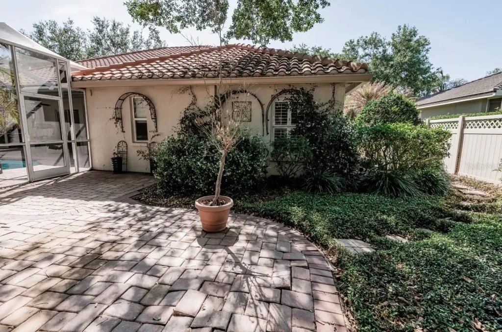 17803 Hickory Moss Place Tampa FL 33647