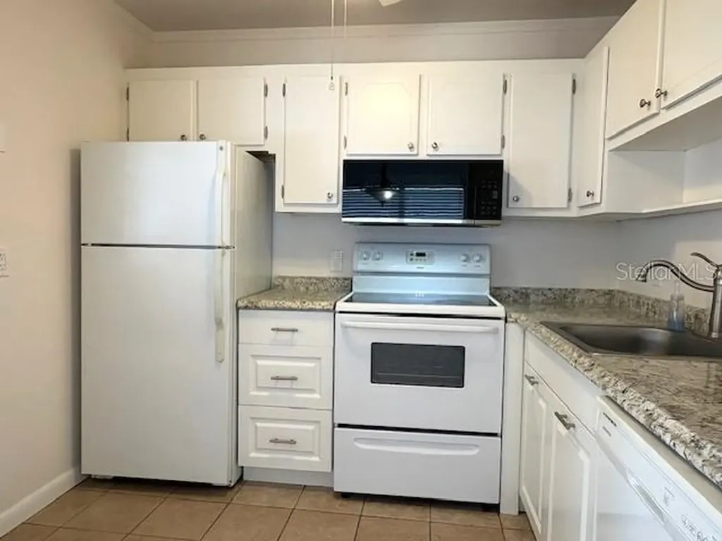 1901 Andover Way Sun City Center FL 33573