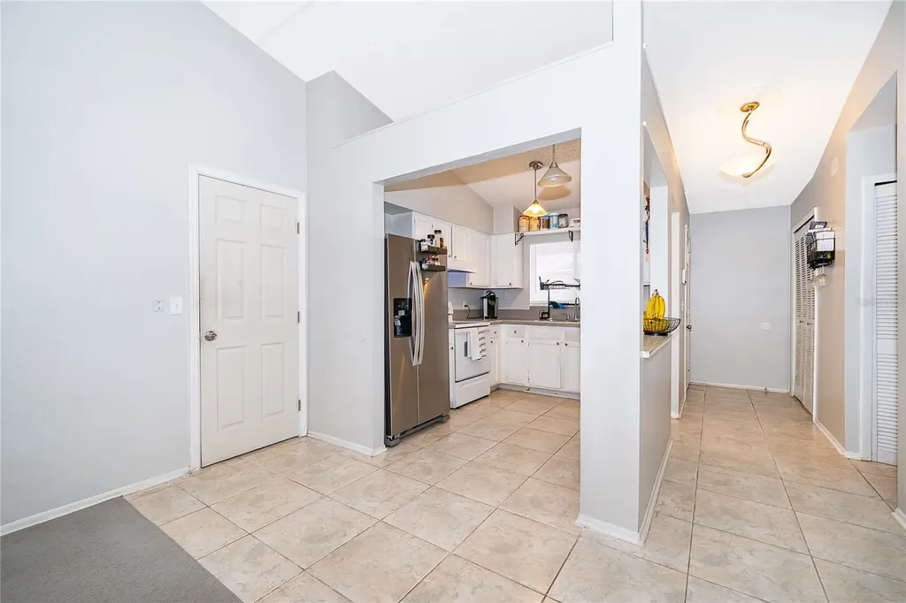 207 Lake Drive Orlando FL 32835