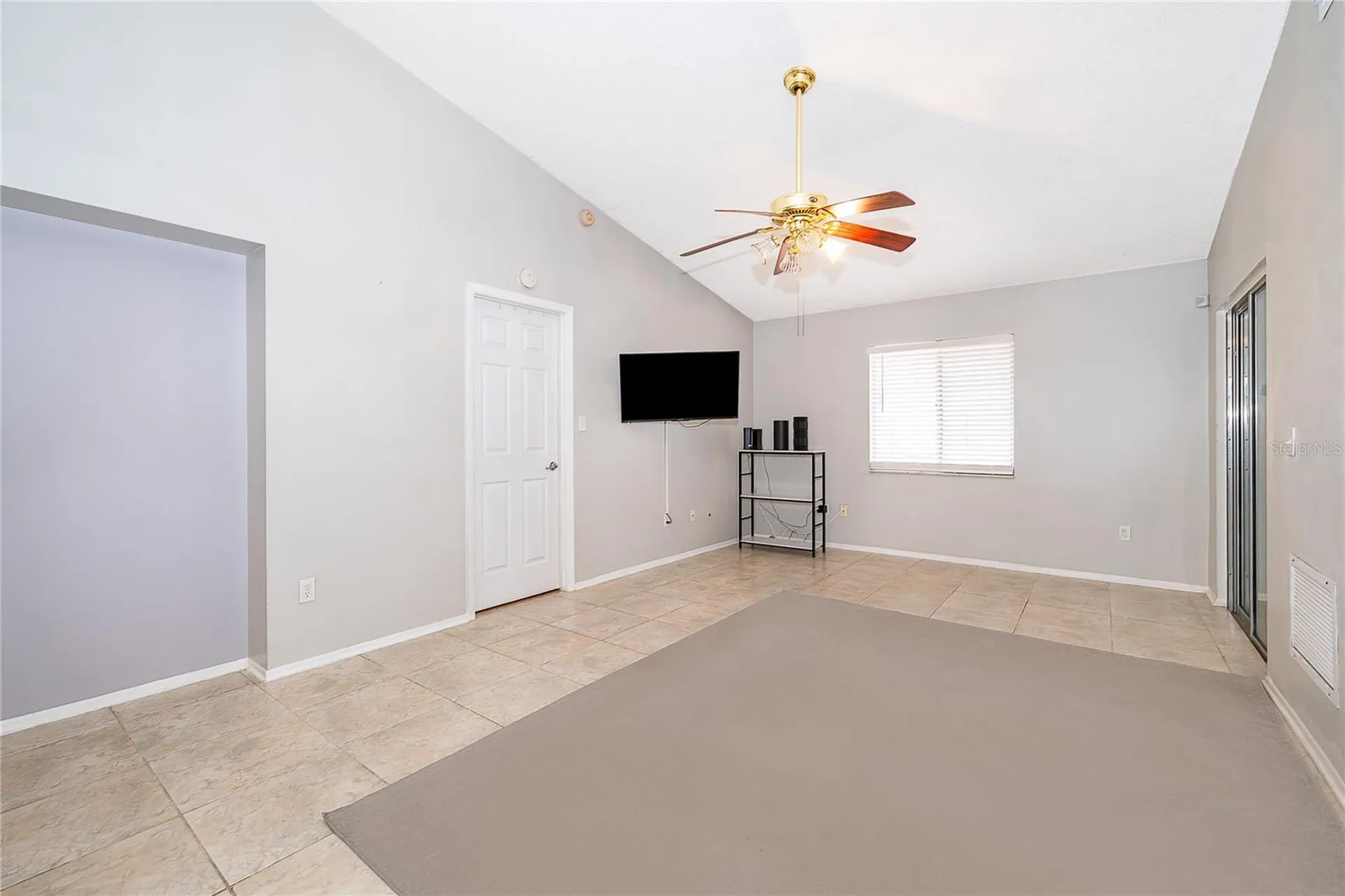 207 Lake Drive Orlando FL 32835