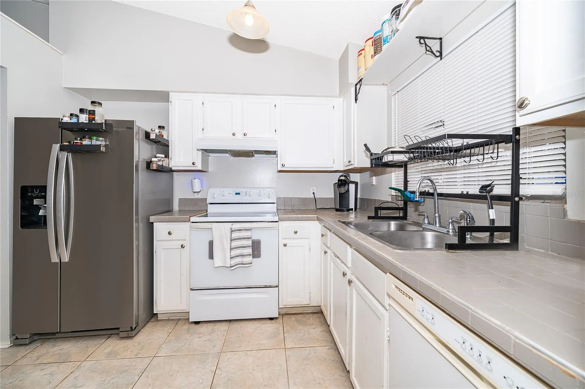 207 Lake Drive Orlando FL 32835