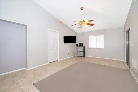207 Lake Drive Orlando FL 32835