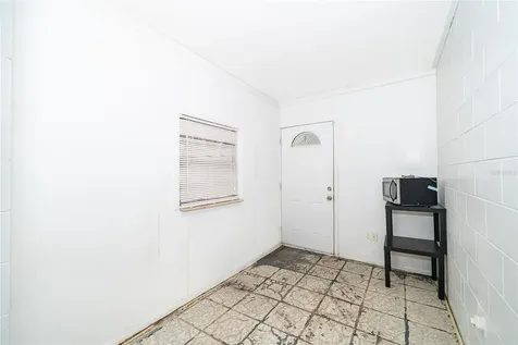 207 Lake Drive Orlando FL 32835