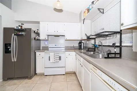 207 Lake Drive Orlando FL 32835