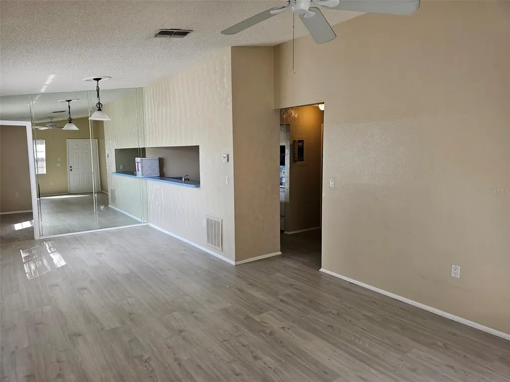 3851 59th Avenue W Bradenton FL 34210