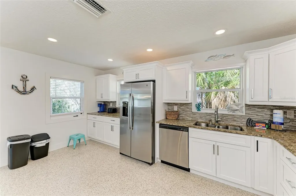 165 Crescent Drive Anna Maria FL 34216