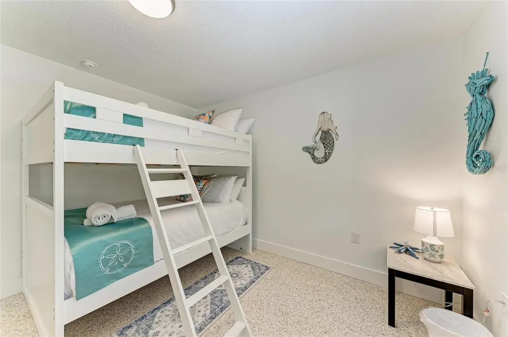 165 Crescent Drive Anna Maria FL 34216