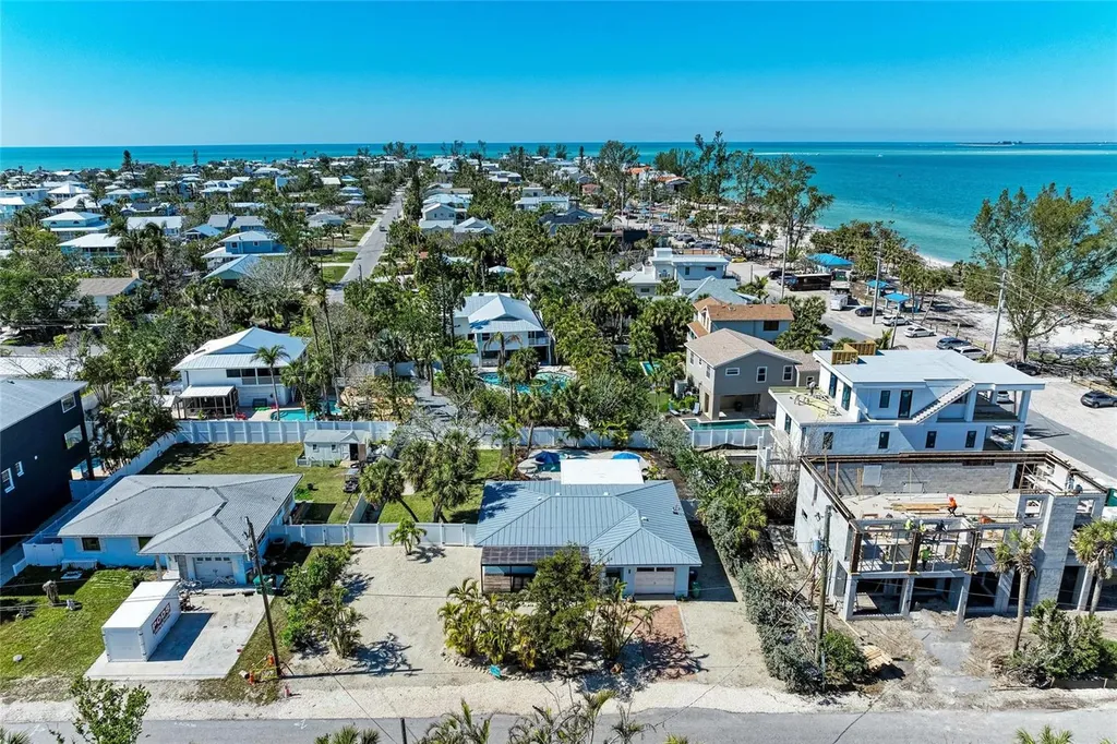 165 Crescent Drive Anna Maria FL 34216