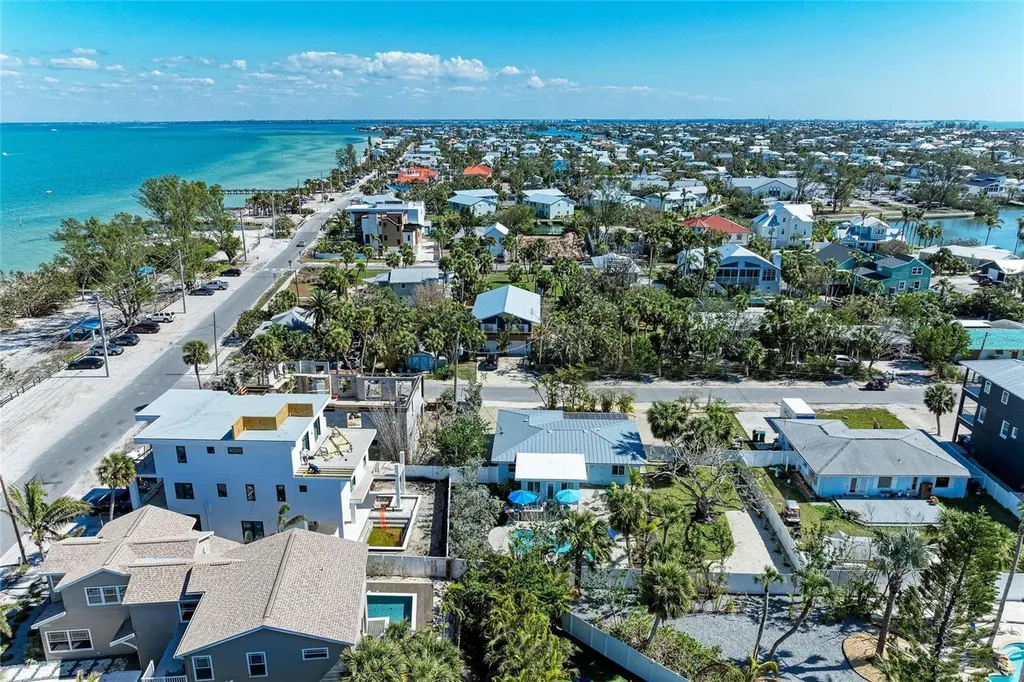 165 Crescent Drive Anna Maria FL 34216