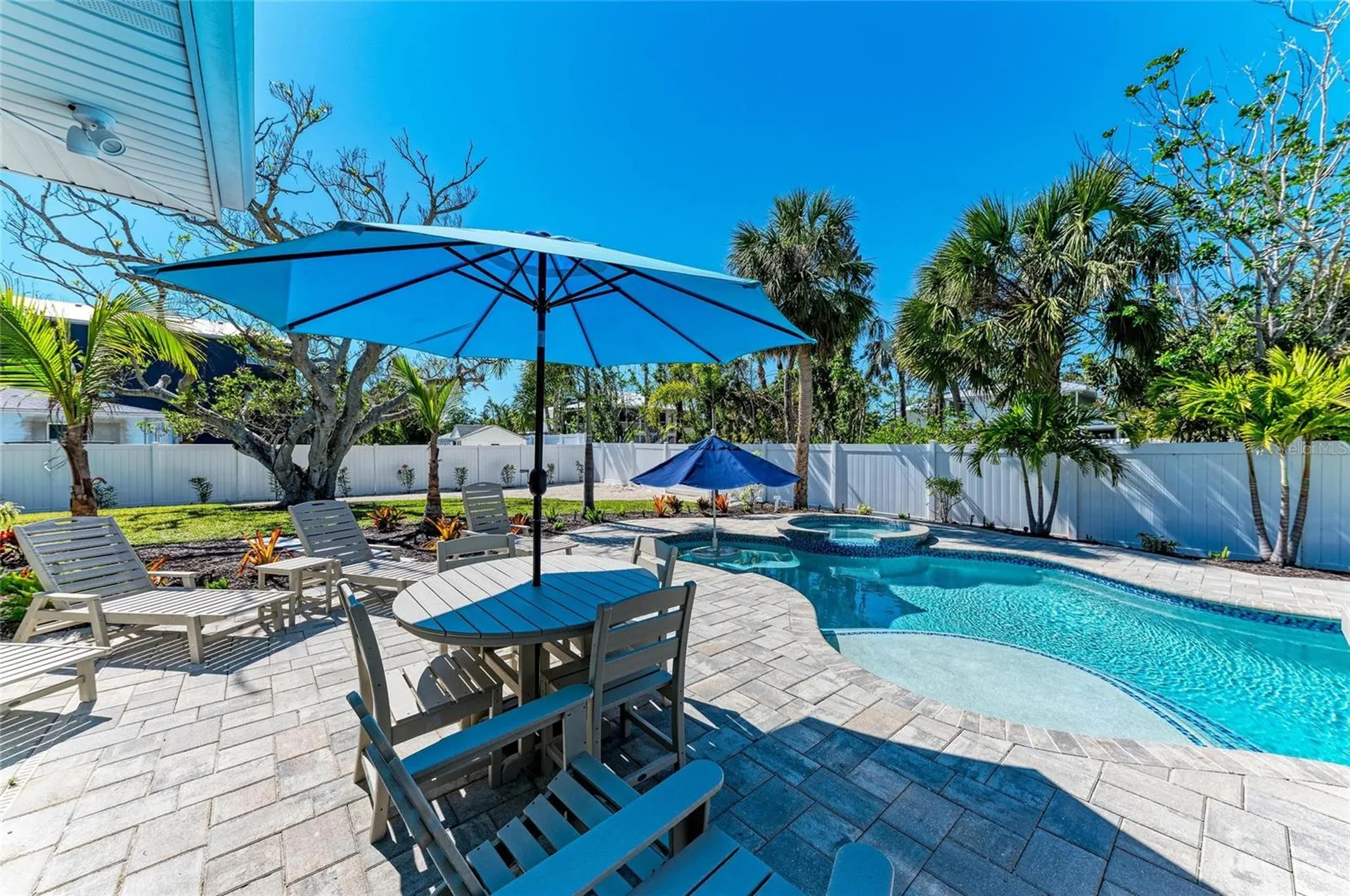 165 Crescent Drive Anna Maria FL 34216