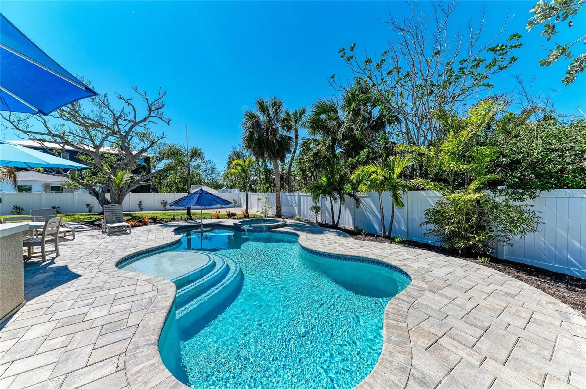 165 Crescent Drive Anna Maria FL 34216
