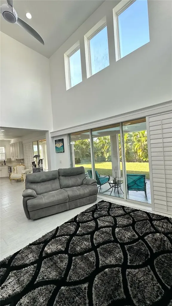 7592 Aguila Drive Sarasota FL 34240