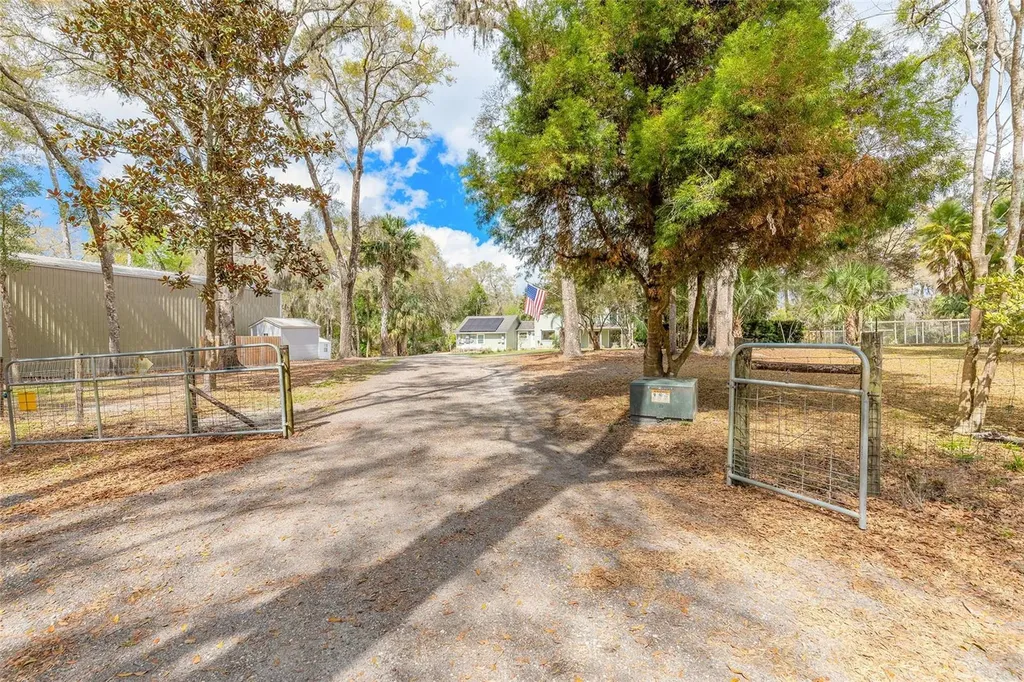 2090 & 2095 Stone Road Deland FL 32720