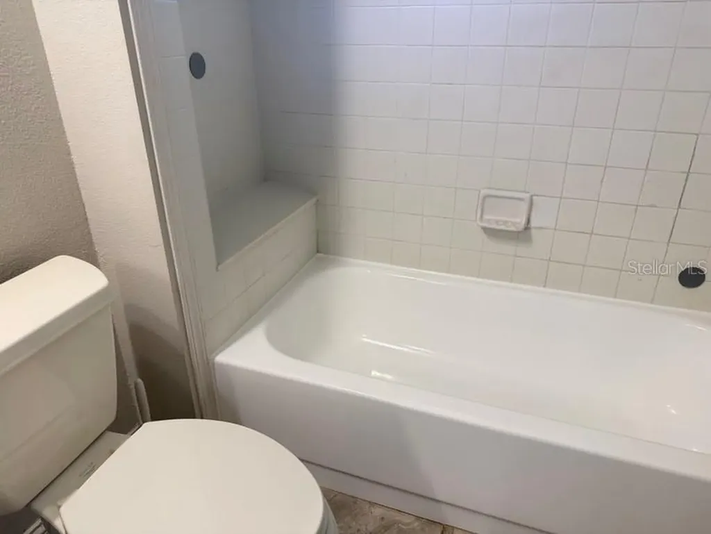 8753 Hampden Drive Tampa FL 33626