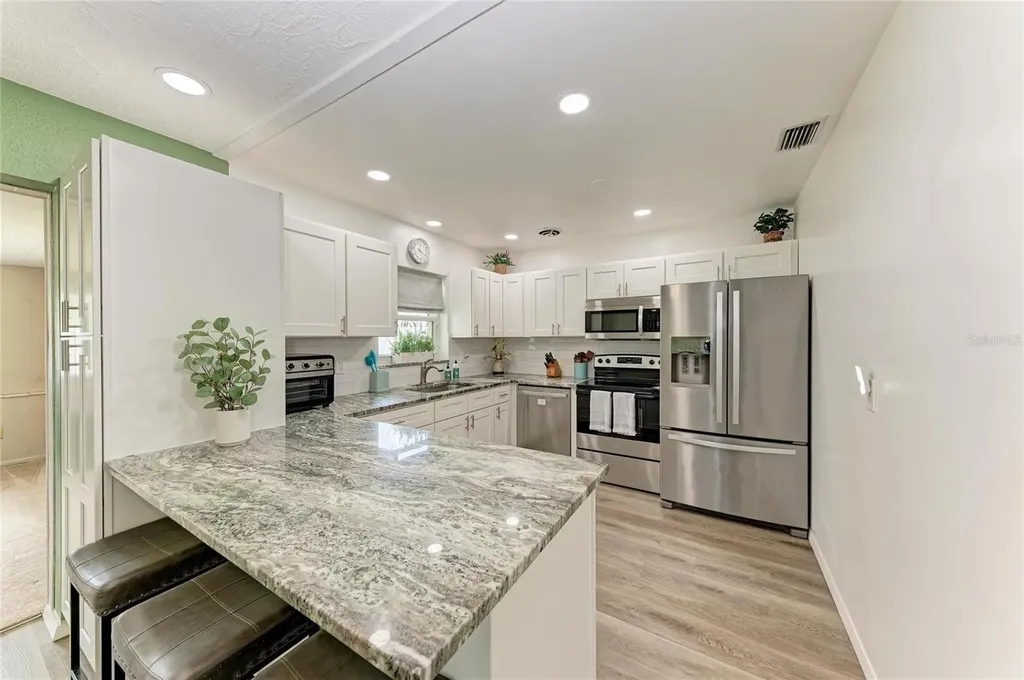 2811 33rd Avenue W Bradenton FL 34205