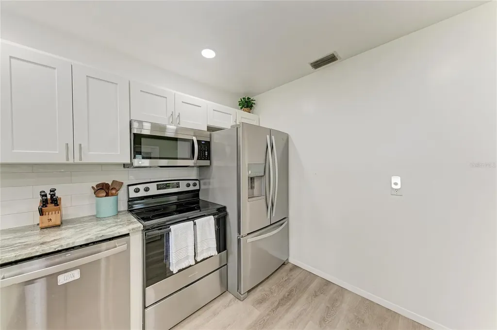 2811 33rd Avenue W Bradenton FL 34205
