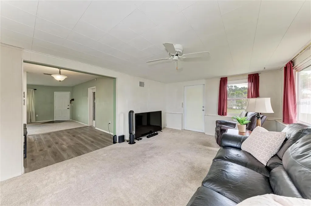 2811 33rd Avenue W Bradenton FL 34205
