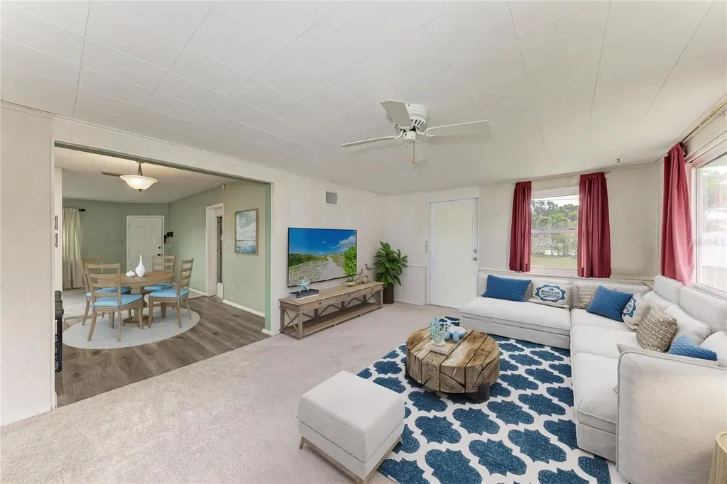 2811 33rd Avenue W Bradenton FL 34205