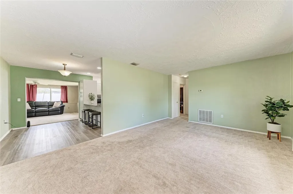 2811 33rd Avenue W Bradenton FL 34205