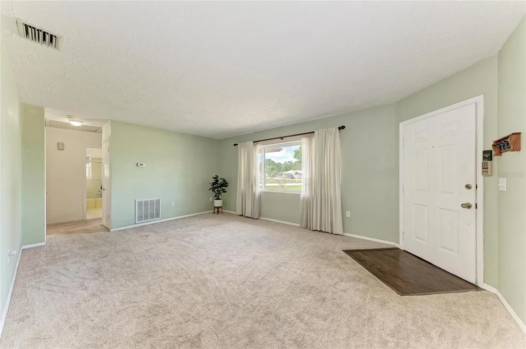 2811 33rd Avenue W Bradenton FL 34205