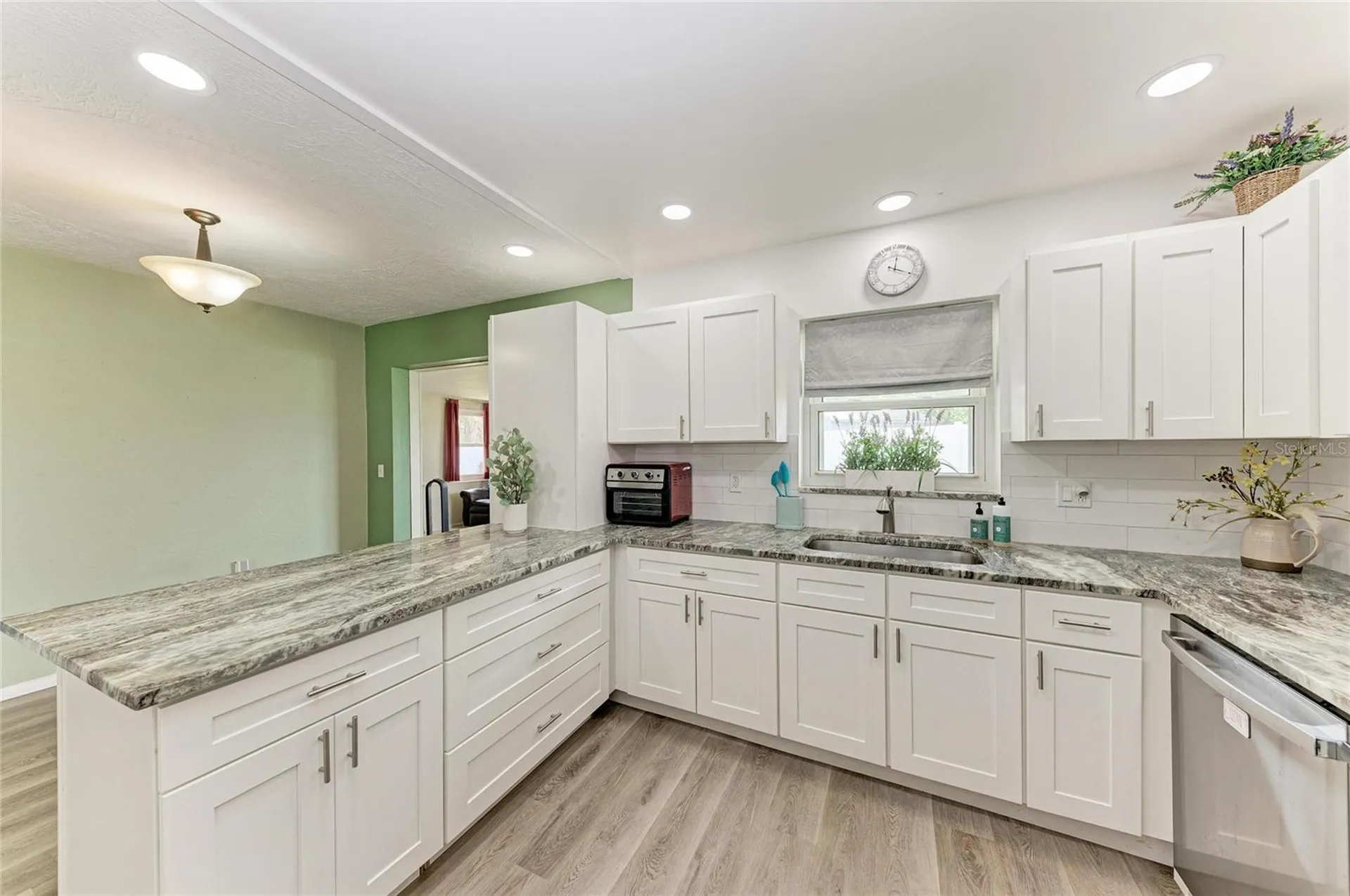 2811 33rd Avenue W Bradenton FL 34205