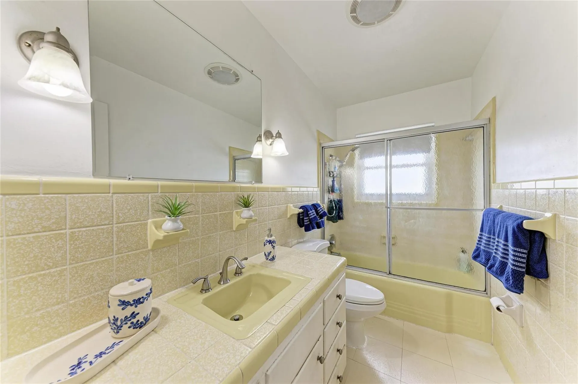 2811 33rd Avenue W Bradenton FL 34205