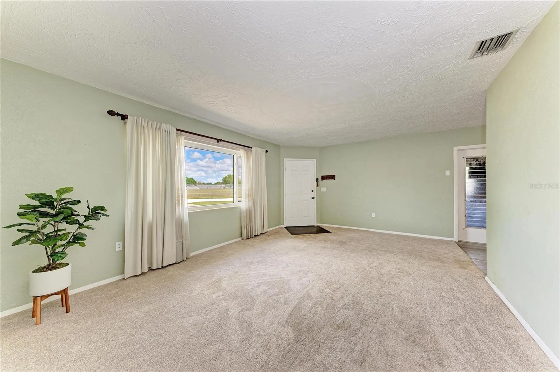 2811 33rd Avenue W Bradenton FL 34205