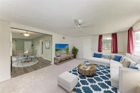 2811 33rd Avenue W Bradenton FL 34205