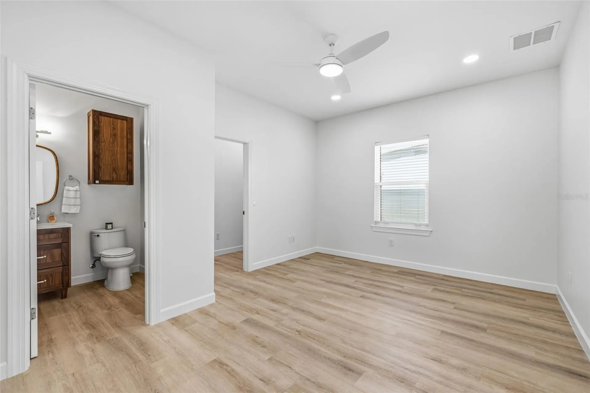 494 39th Avenue N St Petersburg FL 33704
